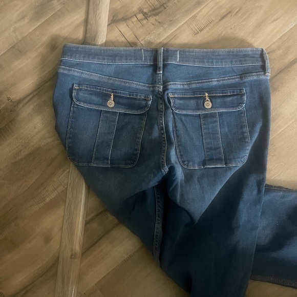 New hollister jeans - Picture 3 of 3